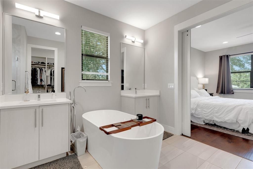 For Sale: $1,199,000 (4 beds, 3 baths, 2894 Square Feet)