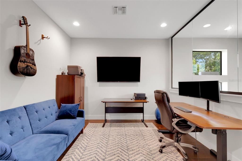 For Sale: $1,199,000 (4 beds, 3 baths, 2894 Square Feet)