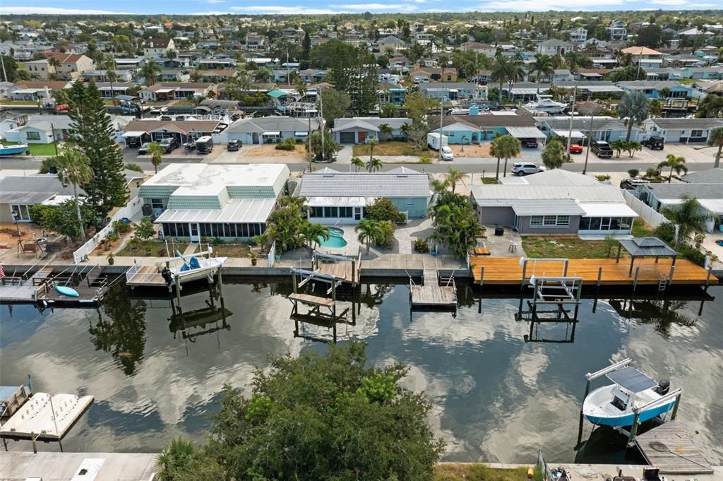 Activo con contrato: $455,999 (3 camas, 2 baños, 1312 Pies cuadrados)