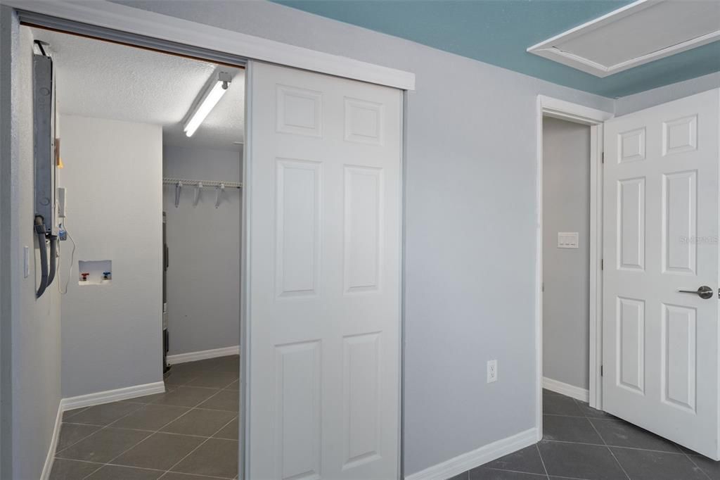 Activo con contrato: $455,999 (3 camas, 2 baños, 1312 Pies cuadrados)