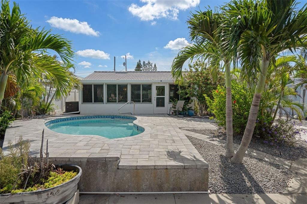 Activo con contrato: $455,999 (3 camas, 2 baños, 1312 Pies cuadrados)