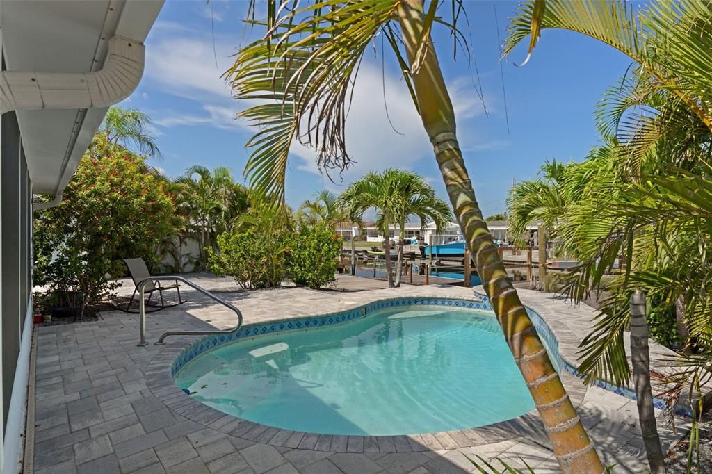 Activo con contrato: $455,999 (3 camas, 2 baños, 1312 Pies cuadrados)