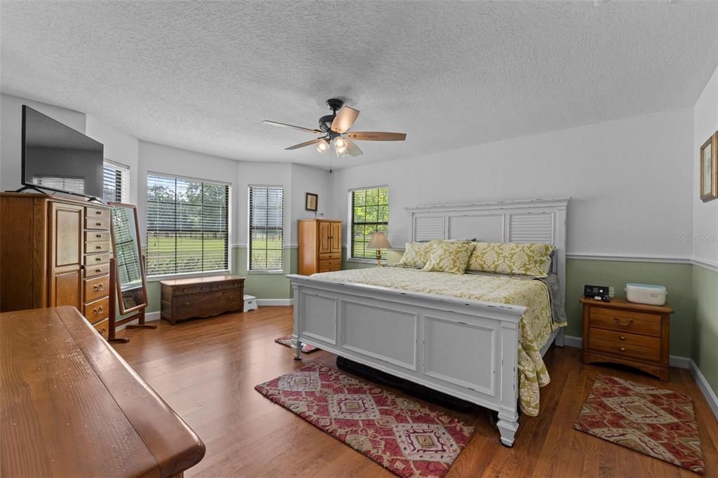 На продажу: $989,999 (4 спален, 3 ванн, 2574 Квадратных фут)