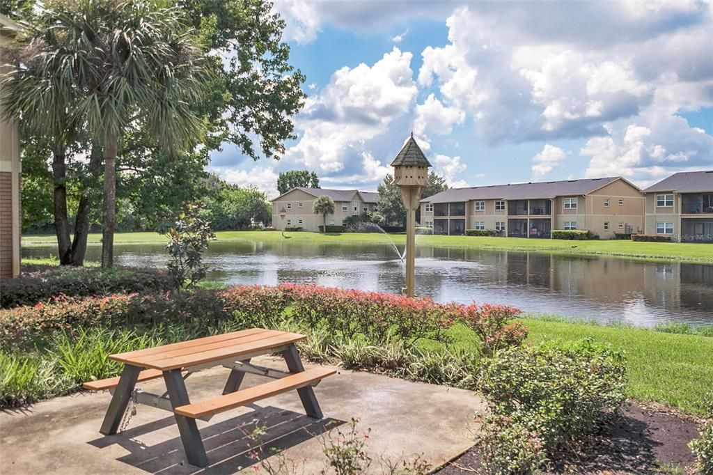 For Sale: $199,000 (2 beds, 2 baths, 905 Square Feet)