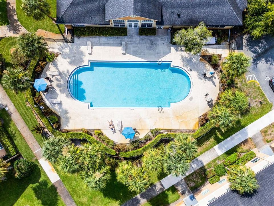 For Sale: $199,000 (2 beds, 2 baths, 905 Square Feet)