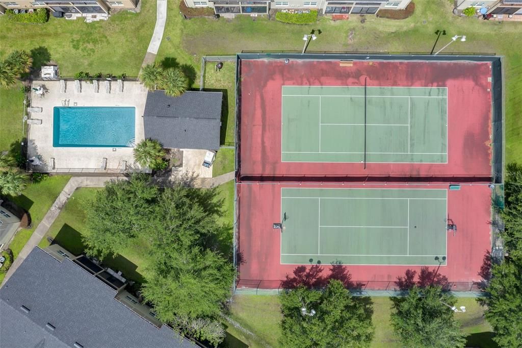 For Sale: $199,000 (2 beds, 2 baths, 905 Square Feet)