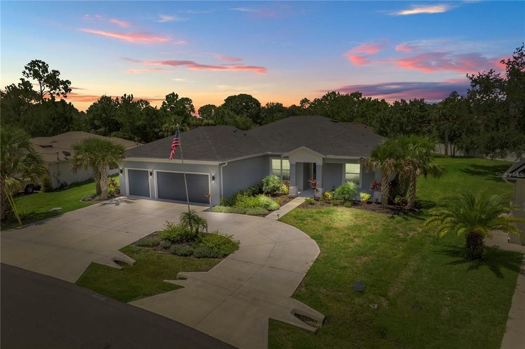 合同活跃: $499,000 (3 贝兹, 3 浴室, 2046 平方英尺)