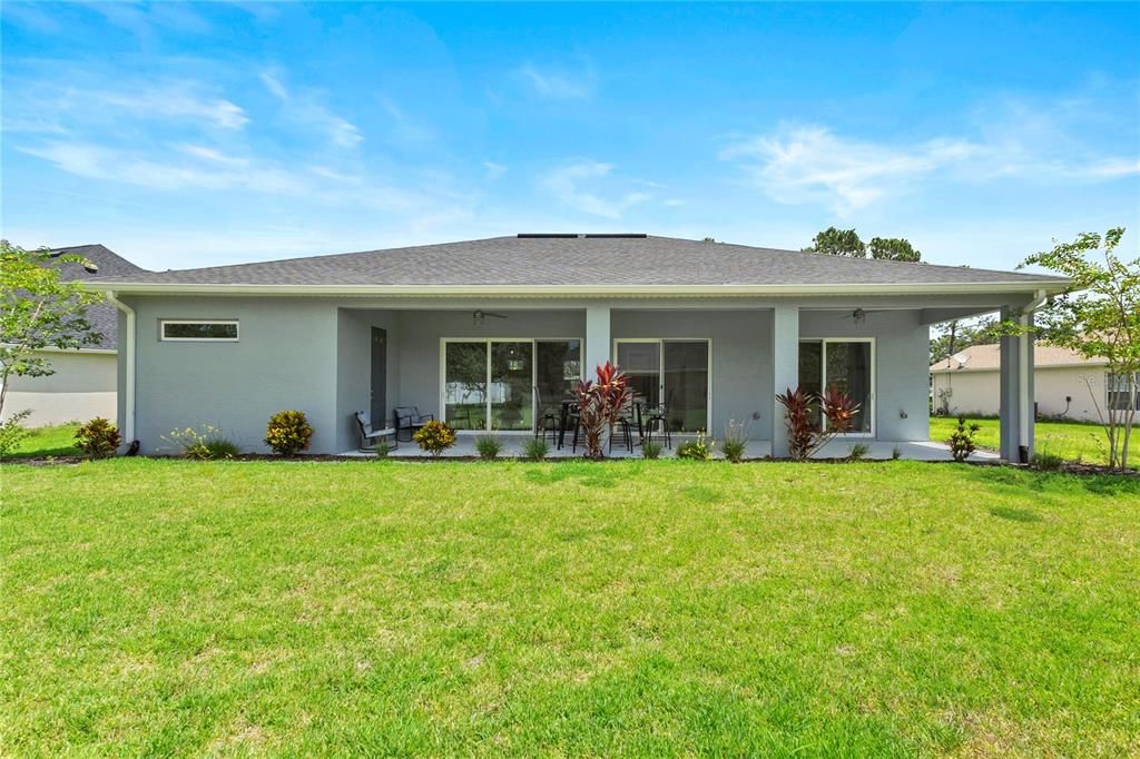 合同活跃: $499,000 (3 贝兹, 3 浴室, 2046 平方英尺)