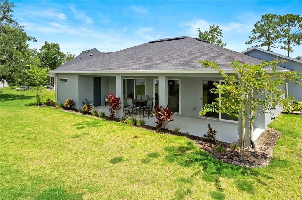 合同活跃: $499,000 (3 贝兹, 3 浴室, 2046 平方英尺)