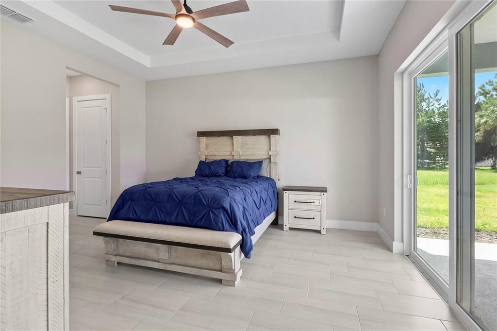 合同活跃: $499,000 (3 贝兹, 3 浴室, 2046 平方英尺)