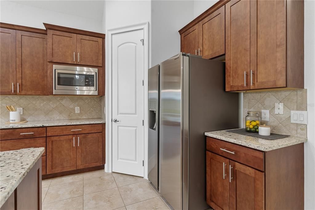 For Sale: $589,000 (4 beds, 3 baths, 2532 Square Feet)