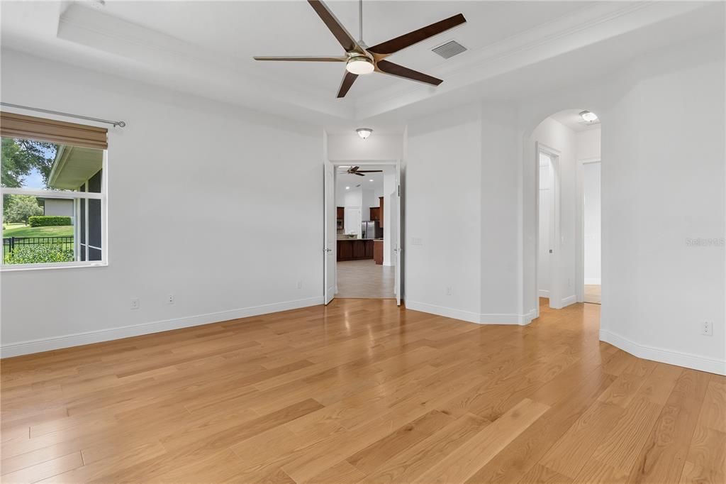 For Sale: $589,000 (4 beds, 3 baths, 2532 Square Feet)