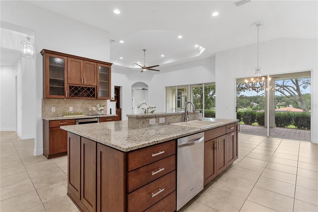 For Sale: $589,000 (4 beds, 3 baths, 2532 Square Feet)