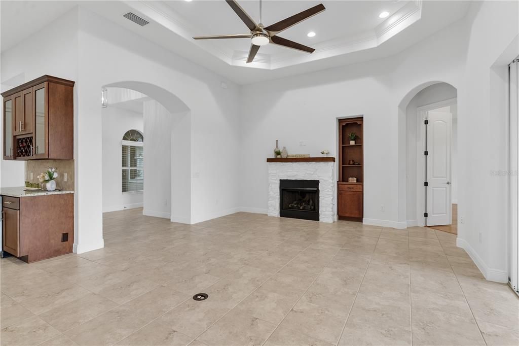 For Sale: $589,000 (4 beds, 3 baths, 2532 Square Feet)