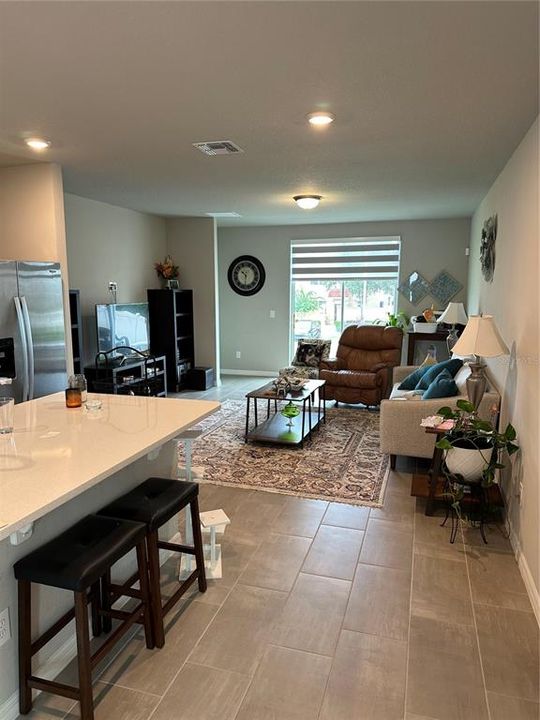 Под контрактом: $310,000 (3 спален, 2 ванн, 1883 Квадратных фут)