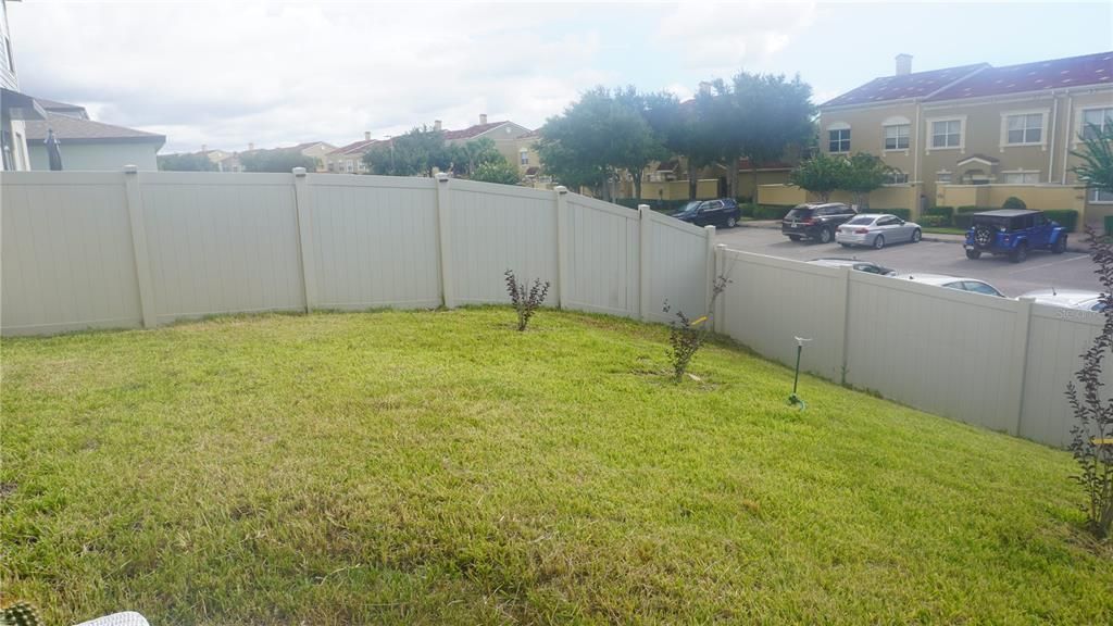 Под контрактом: $310,000 (3 спален, 2 ванн, 1883 Квадратных фут)