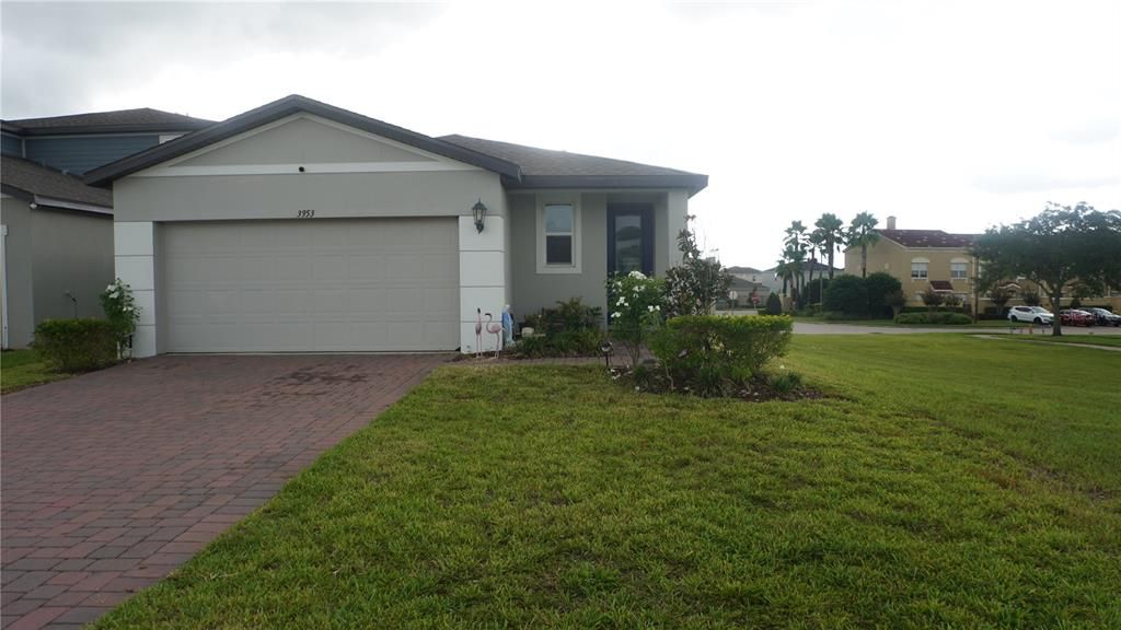 Под контрактом: $310,000 (3 спален, 2 ванн, 1883 Квадратных фут)