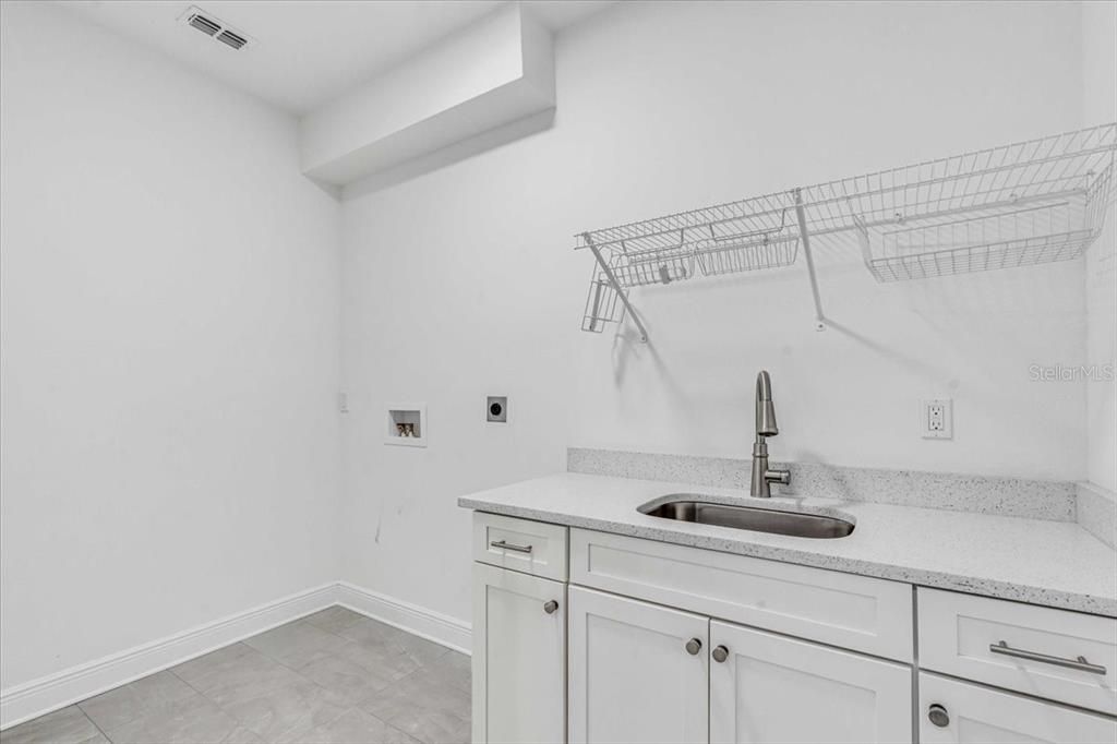 В аренду: $7,795 (4 спален, 3 ванн, 2974 Квадратных фут)