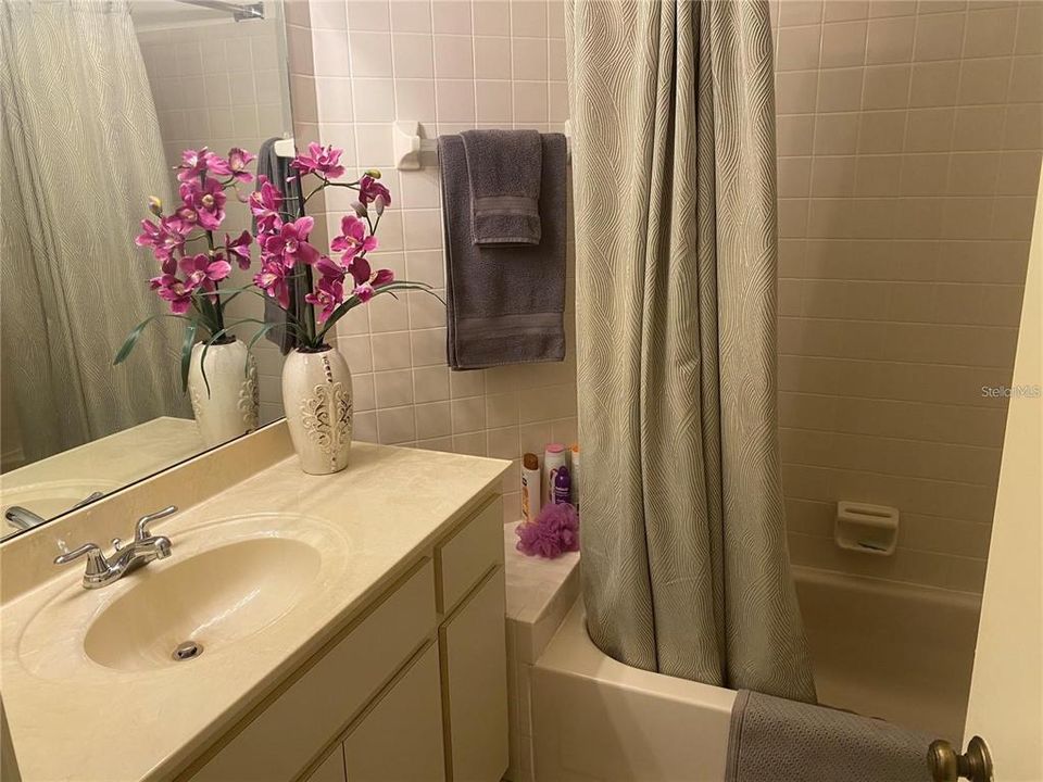 出租: $3,200 (3 贝兹, 2 浴室, 1413 平方英尺)