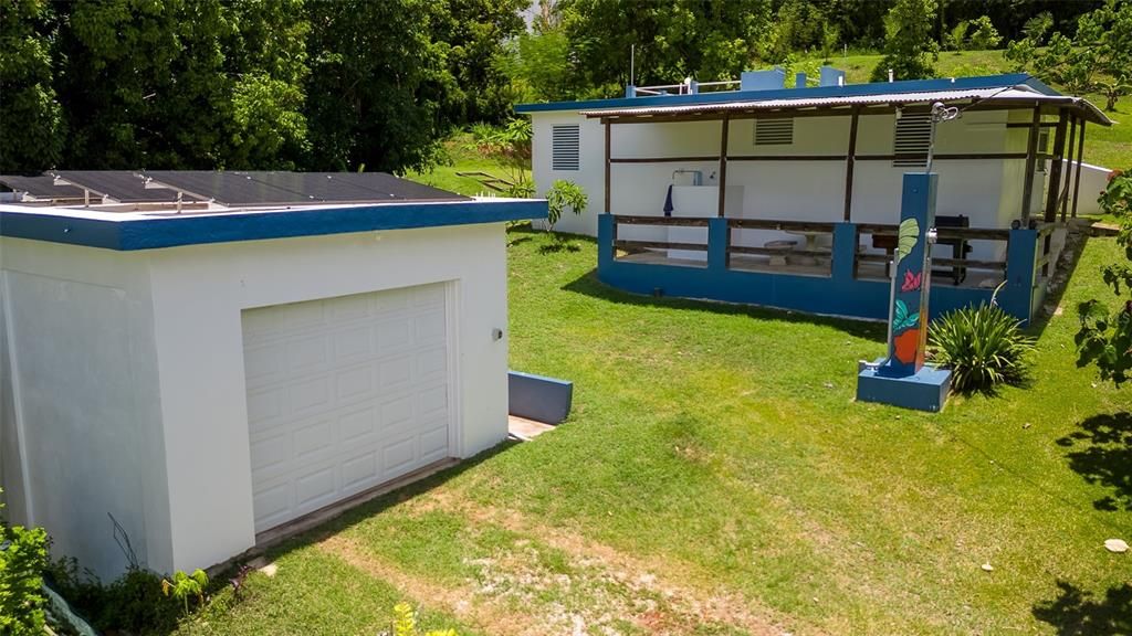 For Sale: $355,000 (2 beds, 2 baths, 1100 Square Feet)