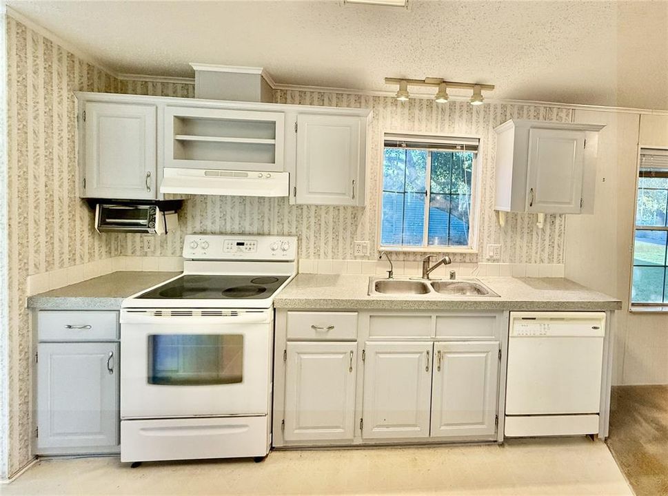 待售: $125,000 (3 贝兹, 2 浴室, 1188 平方英尺)