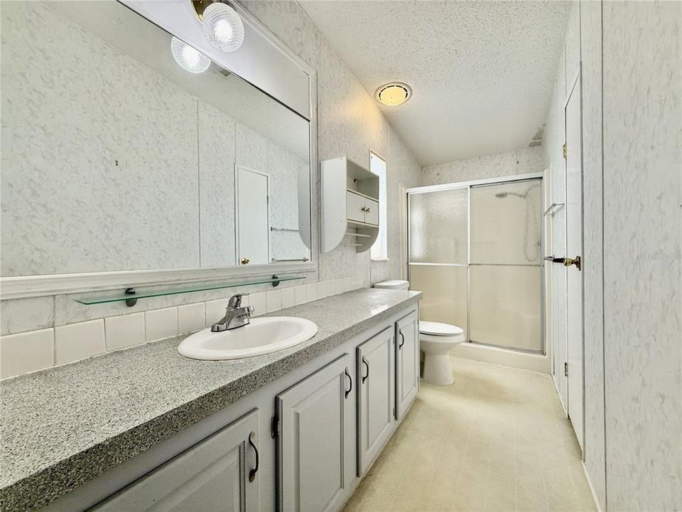 待售: $125,000 (3 贝兹, 2 浴室, 1188 平方英尺)