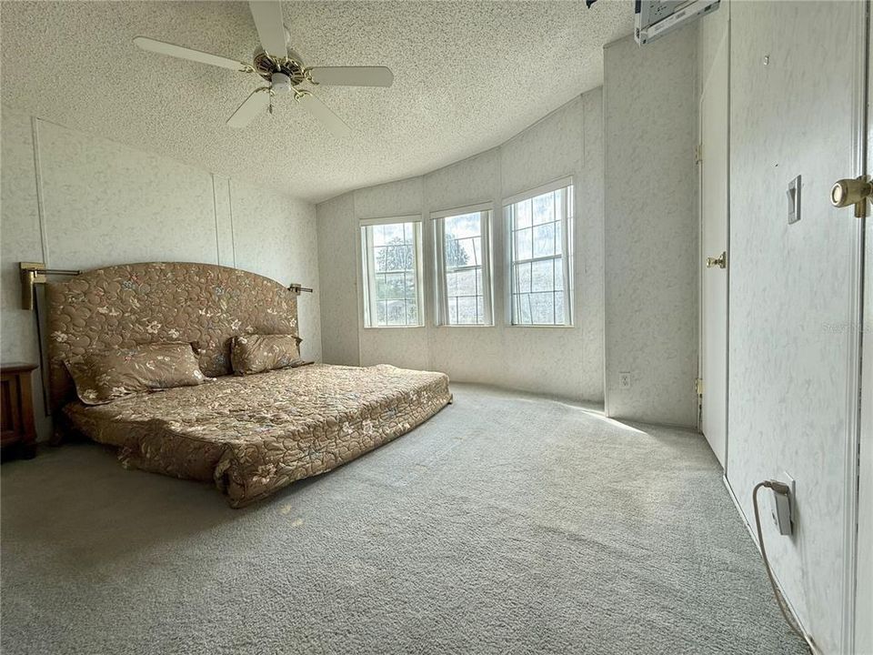 待售: $125,000 (3 贝兹, 2 浴室, 1188 平方英尺)