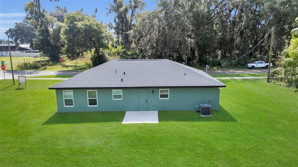 合同活跃: $245,000 (3 贝兹, 2 浴室, 1400 平方英尺)