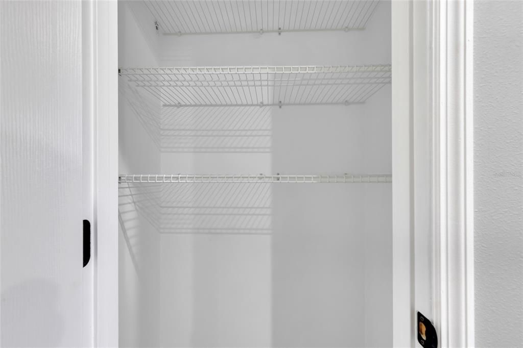 合同活跃: $245,000 (3 贝兹, 2 浴室, 1400 平方英尺)