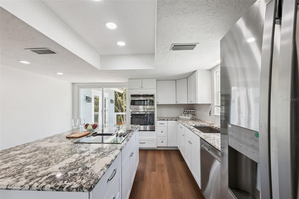 For Sale: $999,997 (4 beds, 2 baths, 2252 Square Feet)