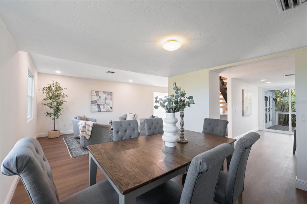 For Sale: $999,997 (4 beds, 2 baths, 2252 Square Feet)