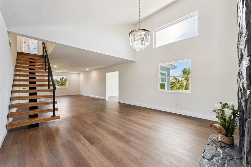 For Sale: $999,997 (4 beds, 2 baths, 2252 Square Feet)