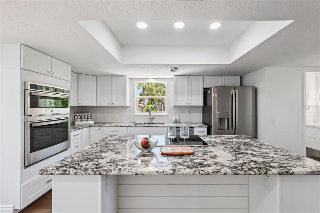 For Sale: $999,997 (4 beds, 2 baths, 2252 Square Feet)