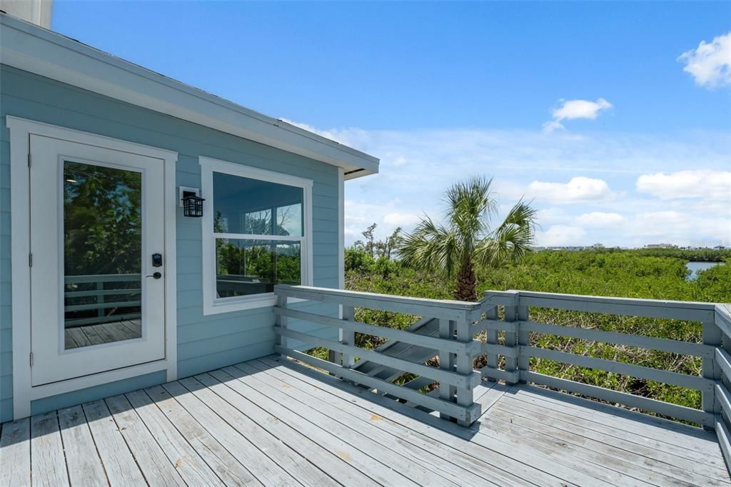 For Sale: $999,997 (4 beds, 2 baths, 2252 Square Feet)