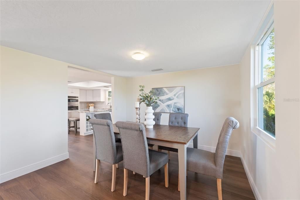 For Sale: $999,997 (4 beds, 2 baths, 2252 Square Feet)