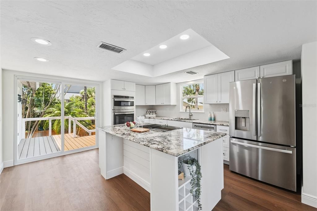 For Sale: $999,997 (4 beds, 2 baths, 2252 Square Feet)