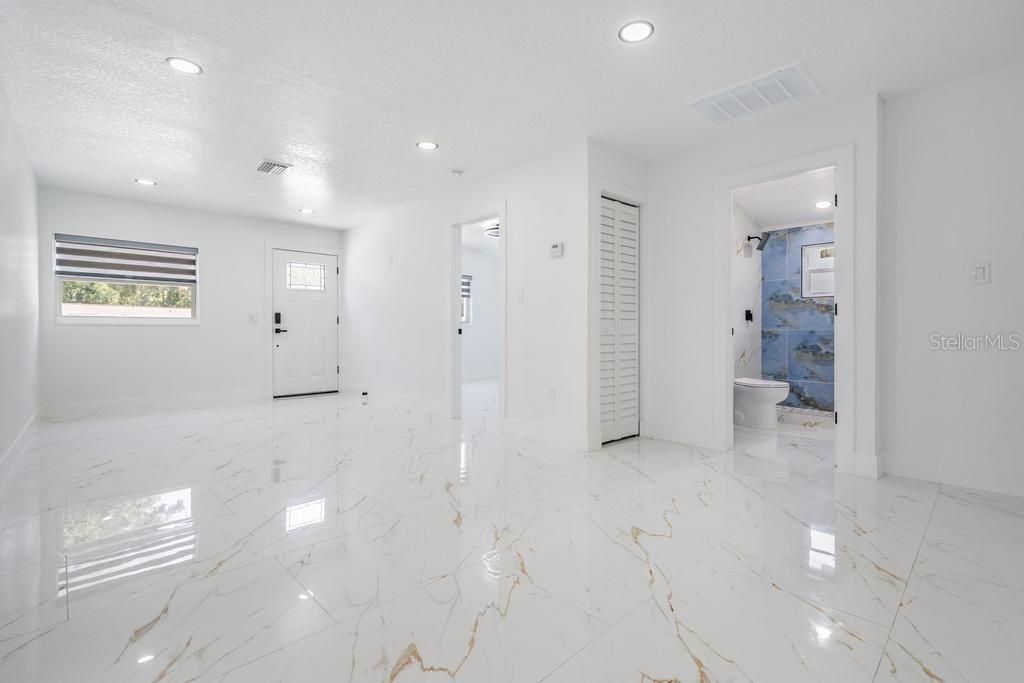 Activo con contrato: $499,000 (3 camas, 2 baños, 1666 Pies cuadrados)