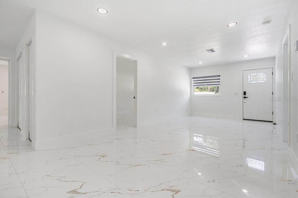 Activo con contrato: $499,000 (3 camas, 2 baños, 1666 Pies cuadrados)