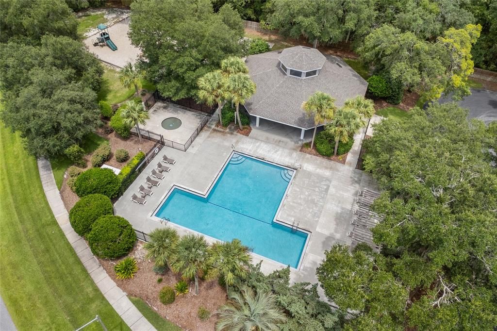 Под контрактом: $605,000 (4 спален, 4 ванн, 2981 Квадратных фут)