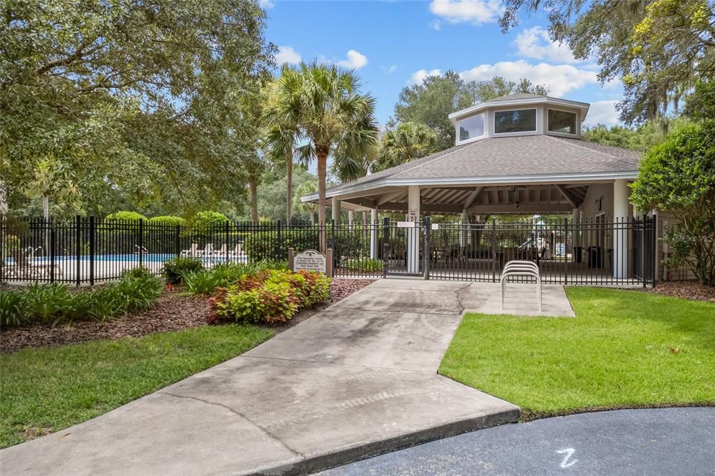 Под контрактом: $605,000 (4 спален, 4 ванн, 2981 Квадратных фут)