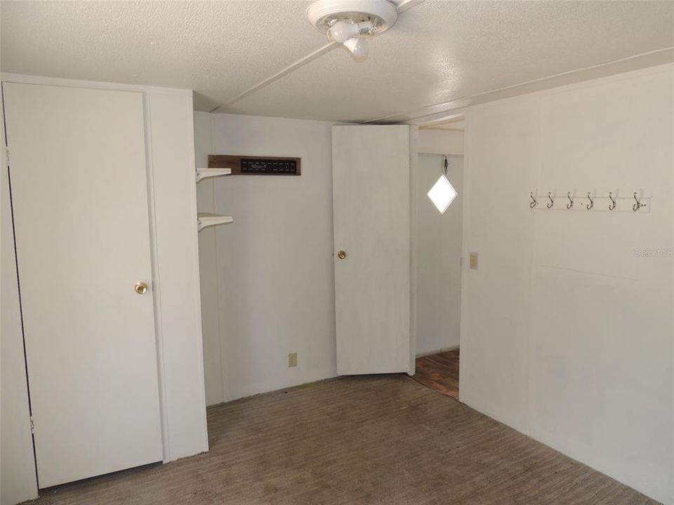 待售: $134,500 (2 贝兹, 1 浴室, 672 平方英尺)