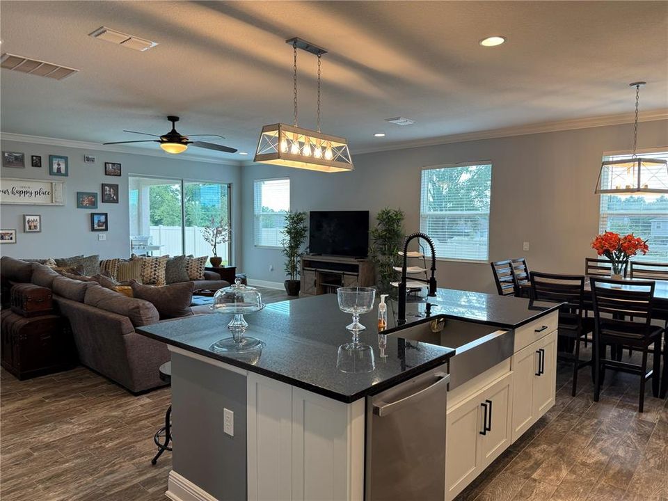 待售: $849,900 (7 贝兹, 5 浴室, 4649 平方英尺)