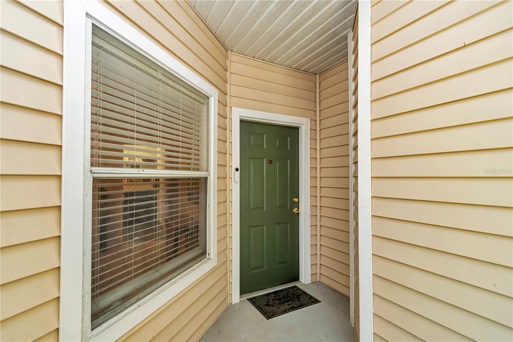 Active With Contract: $219,000 (2 beds, 2 baths, 1293 Square Feet)