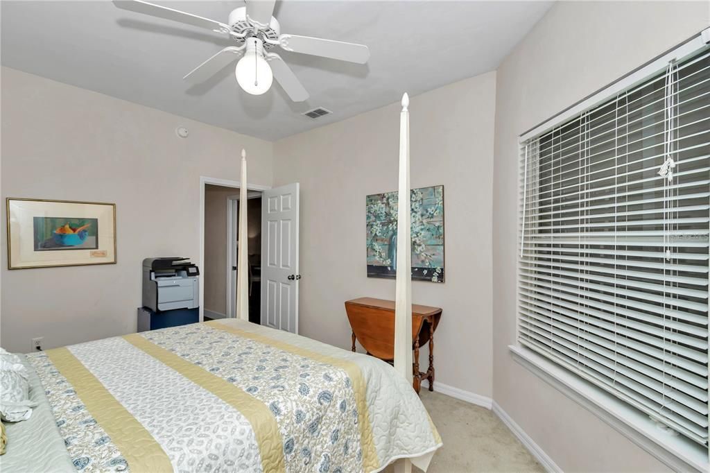 Active With Contract: $219,000 (2 beds, 2 baths, 1293 Square Feet)