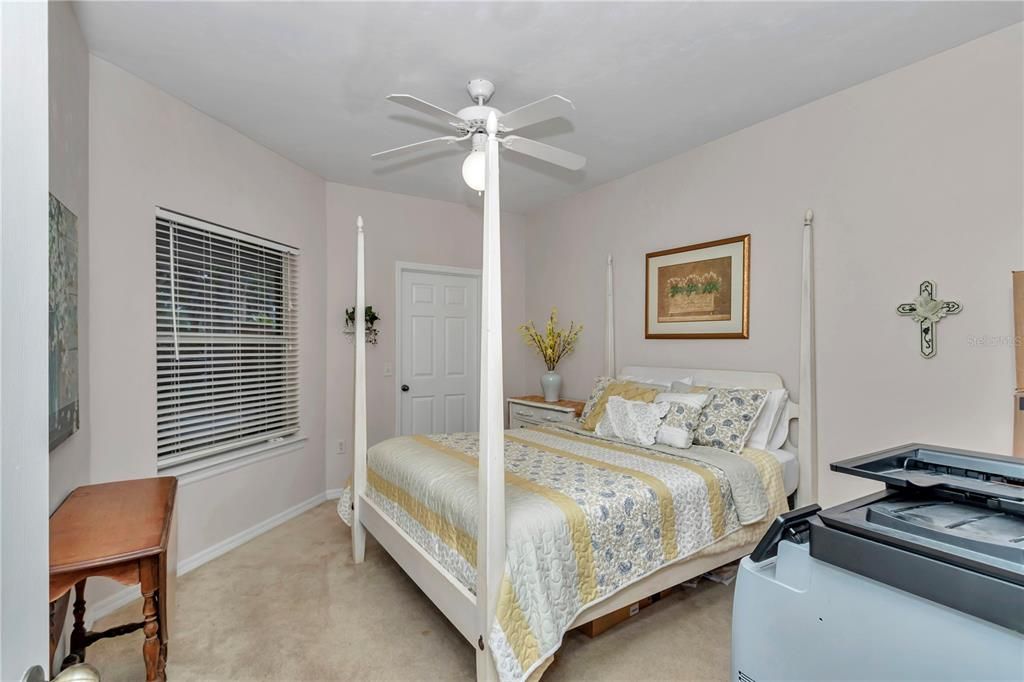 Active With Contract: $219,000 (2 beds, 2 baths, 1293 Square Feet)