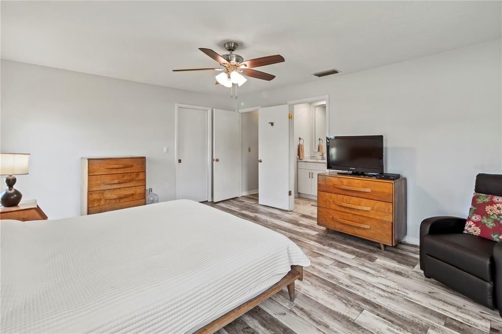 На продажу: $510,000 (3 спален, 2 ванн, 1786 Квадратных фут)