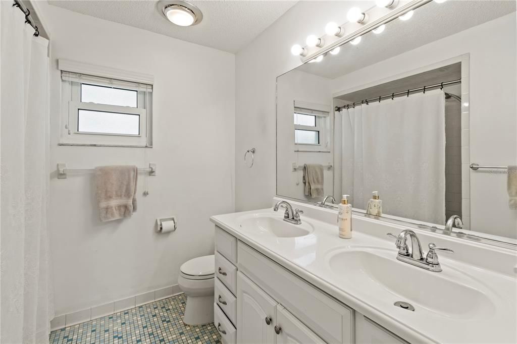 На продажу: $510,000 (3 спален, 2 ванн, 1786 Квадратных фут)