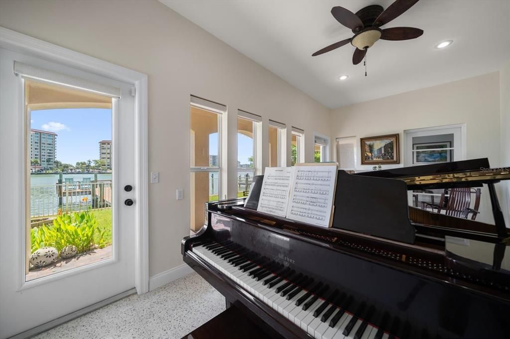 En Venta: $2,150,000 (4 camas, 3 baños, 3423 Pies cuadrados)