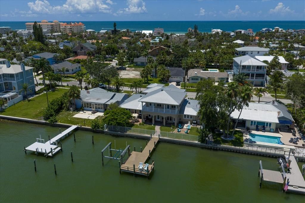 En Venta: $2,150,000 (4 camas, 3 baños, 3423 Pies cuadrados)