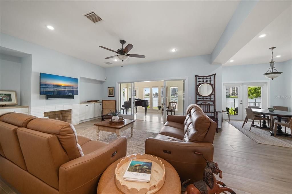 En Venta: $2,150,000 (4 camas, 3 baños, 3423 Pies cuadrados)